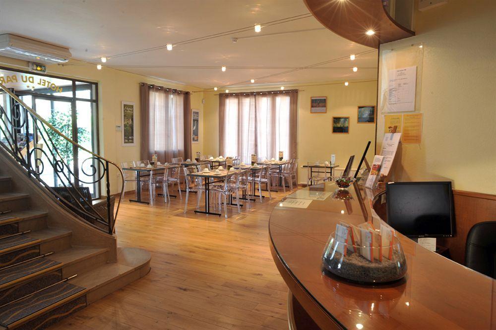Brit Hotel Du Parc Niort Centre-Parking Gratuit Bagian luar foto