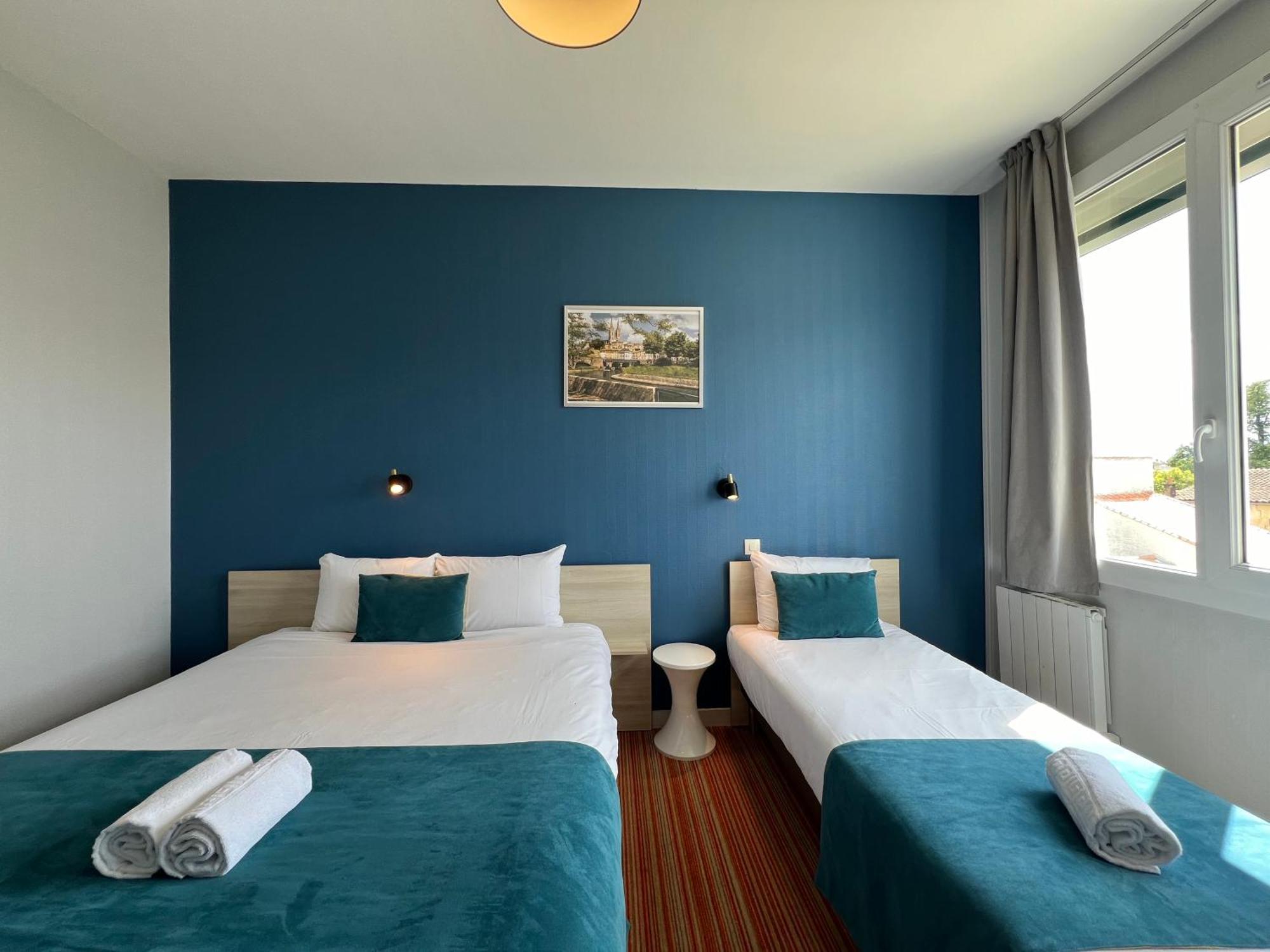 Brit Hotel Du Parc Niort Centre-Parking Gratuit Bagian luar foto