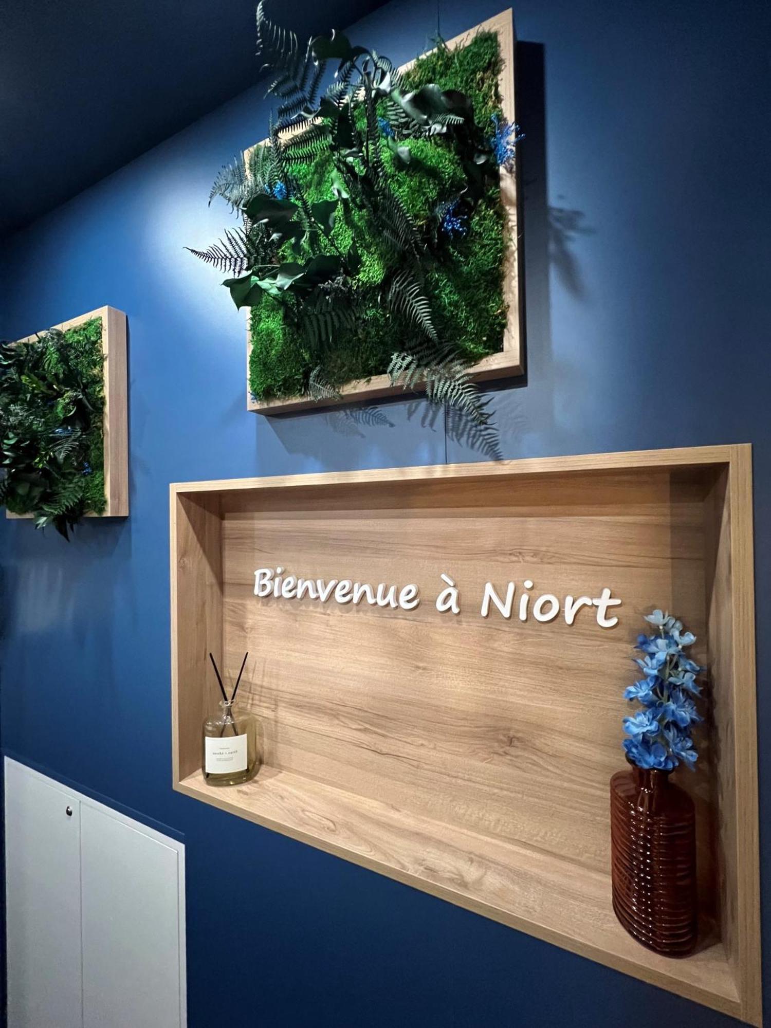 Brit Hotel Du Parc Niort Centre-Parking Gratuit Bagian luar foto