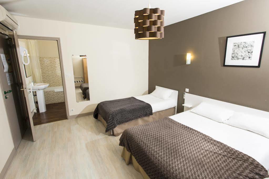 Brit Hotel Du Parc Niort Centre-Parking Gratuit Bagian luar foto